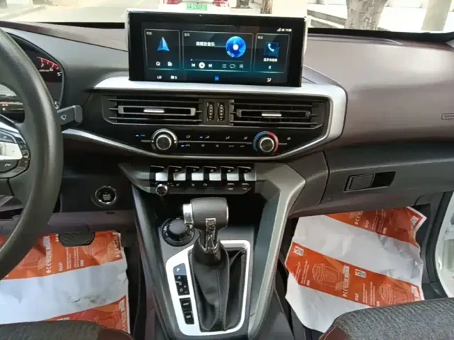 Changan Kaicheng F70 — Фото автомобиля 12
