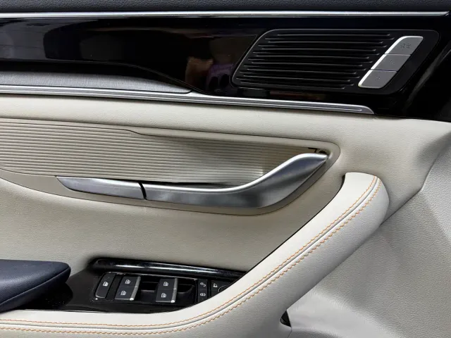 BYD Song PLUS PHEV 2021 EV Flagship — Фото автомобиля 21