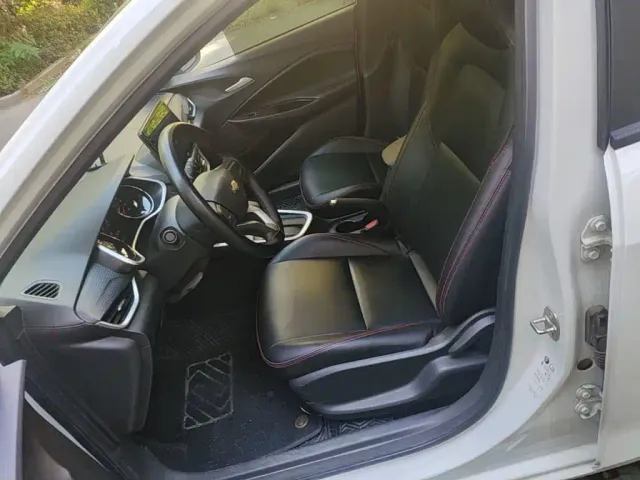 Chevrolet Cavalier — Фото автомобиля 10