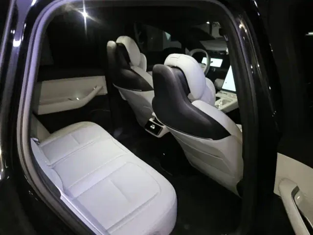 NIO NIO ES6 2023 75kWh — Фото автомобиля 11