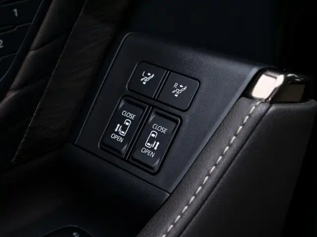 Toyota Alphard — Фото автомобиля 14