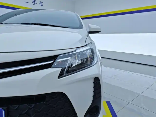 Toyota Vios FS — Фото автомобиля 5