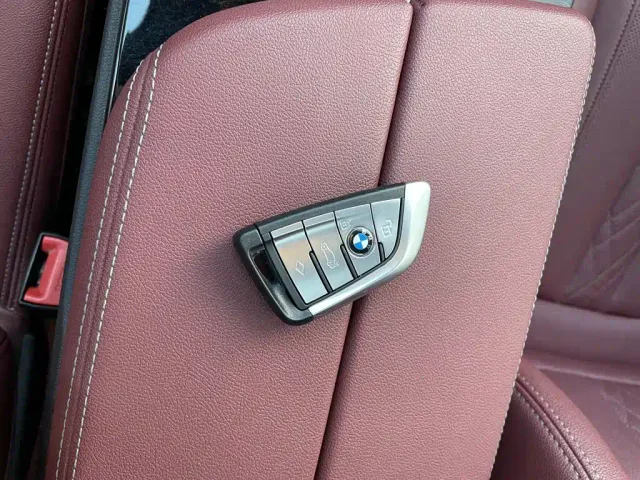 BMW 5 Series — Фото автомобиля 13
