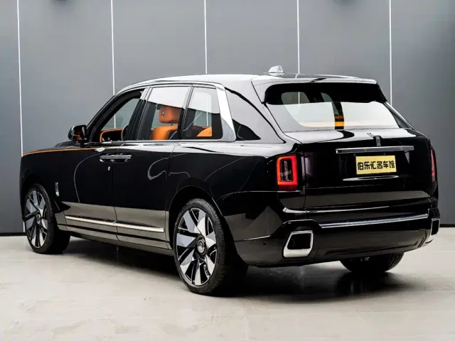 Rolls-Royce Cullinan — Фото автомобиля 4