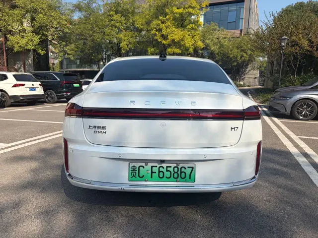 Roewe M7 DMH — Фото автомобиля 5