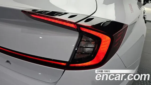 Hyundai Sonata — Фото автомобиля 8