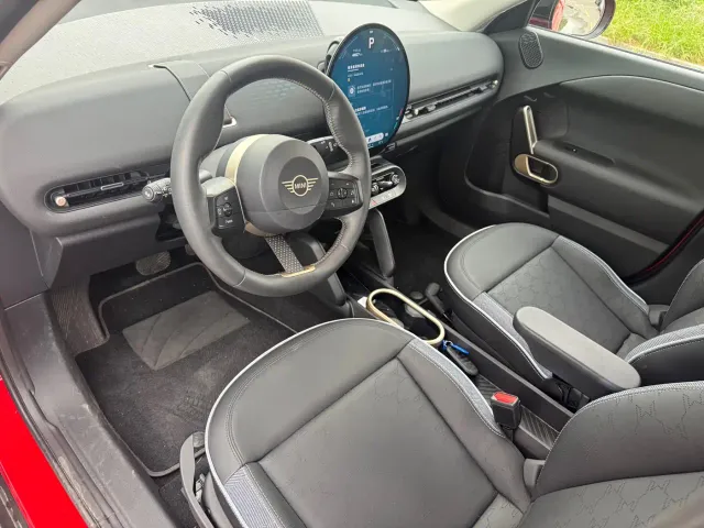 MINI Electric MINI ACEMAN — Фото автомобиля 5