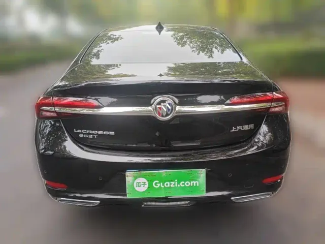 Buick LaCrosse — Фото автомобиля 3