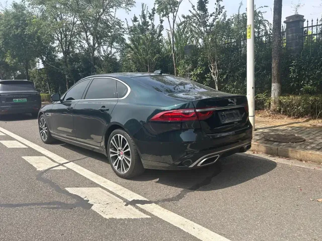 Jaguar XFL — Фото автомобиля 14