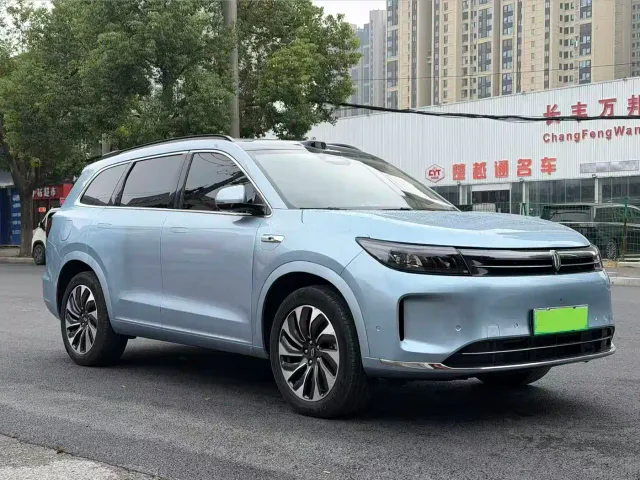 AITO Wenjie AITO M7 2024 1.5T Smart AWD Max Edition 5-Seater — Фото автомобиля 3