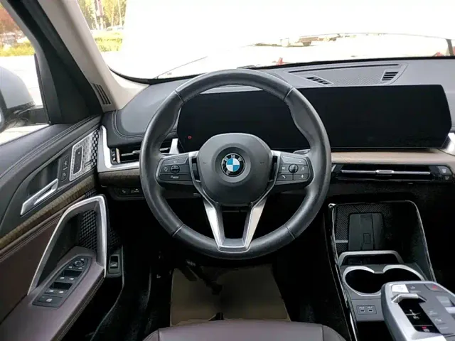 BMW X1 — Фото автомобиля 10