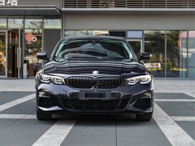 BMW 3 Series — Фото автомобиля 3