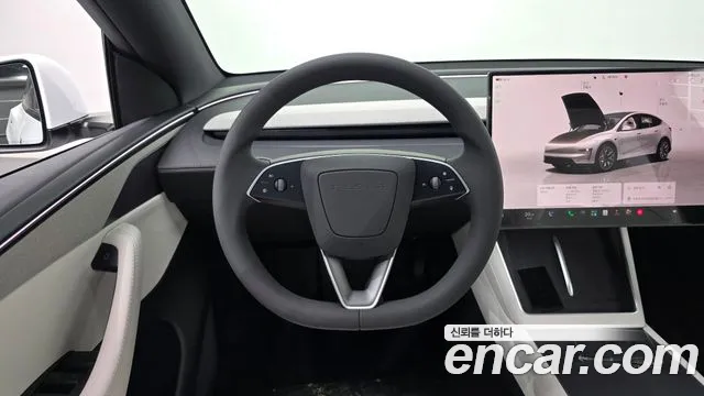 Tesla Model Y — Фото автомобиля 12