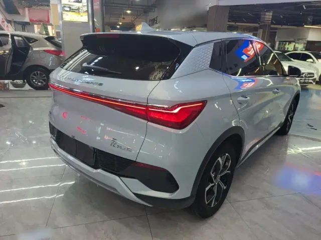BYD Yuan PLUS — Фото автомобиля 6