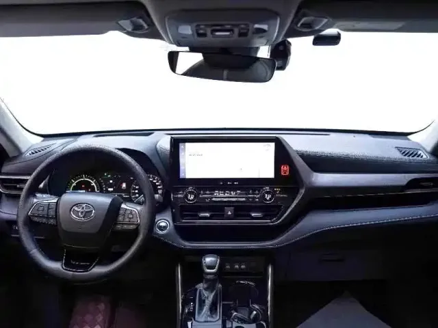 Toyota Highlander — Фото автомобиля 9