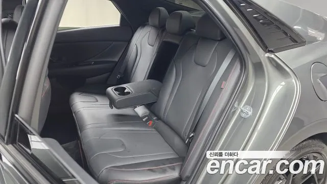 Hyundai AVANTE — Фото автомобиля 2