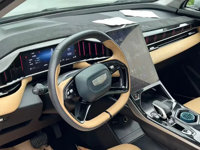 Geely Boyue L — Фото автомобиля 8