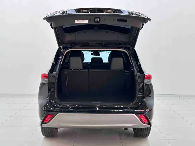 Toyota Highlander — Фото автомобиля 7