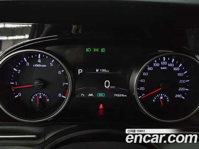Kia Canival Carnival 4 поколение Бензин 9 мест Prestige — Фото автомобиля 13