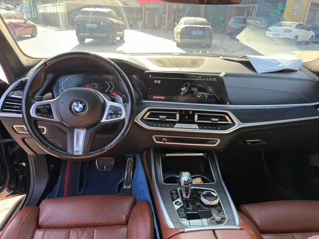 BMW X7 — Фото автомобиля 5