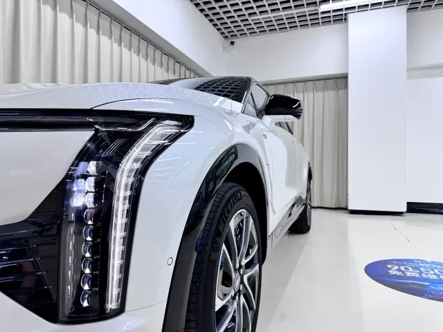 Cadillac Optiq — Фото автомобиля 5