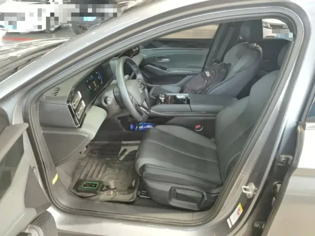 BYD Qin L — Фото автомобиля 14