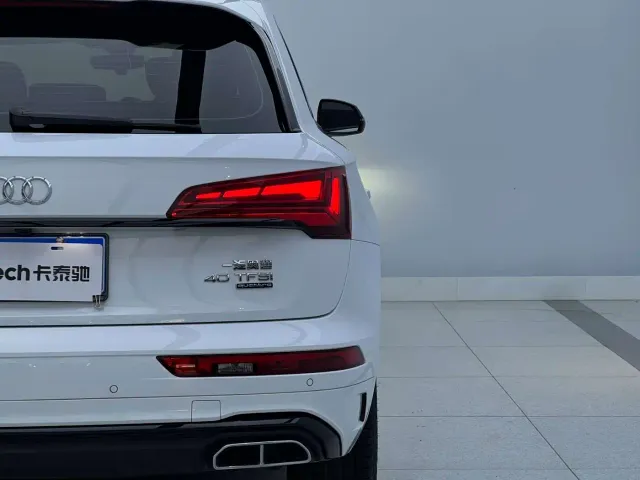 Audi Q5L — Фото автомобиля 5