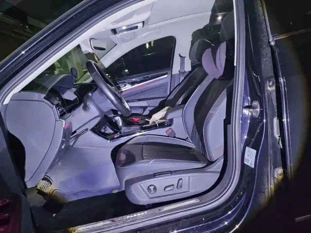 Volkswagen Passat — Фото автомобиля 11