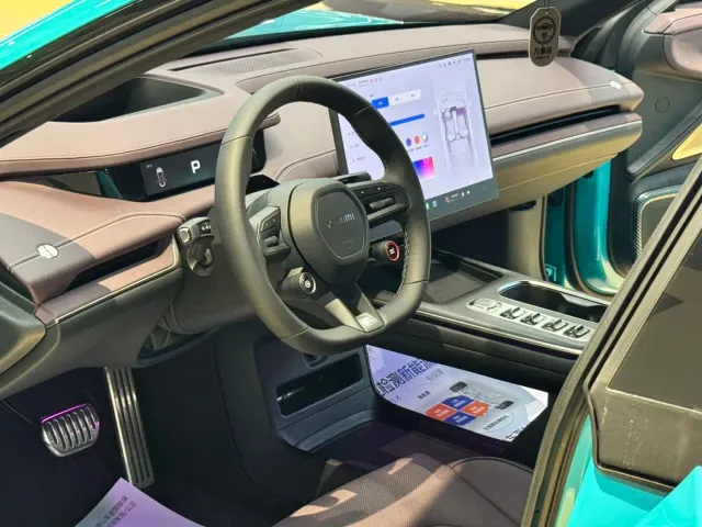 Xiaomi SU7 — Фото автомобиля 7