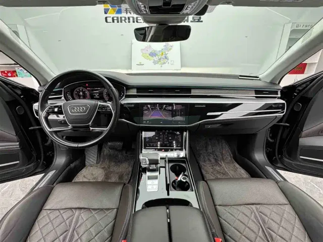 Audi A8 — Фото автомобиля 11