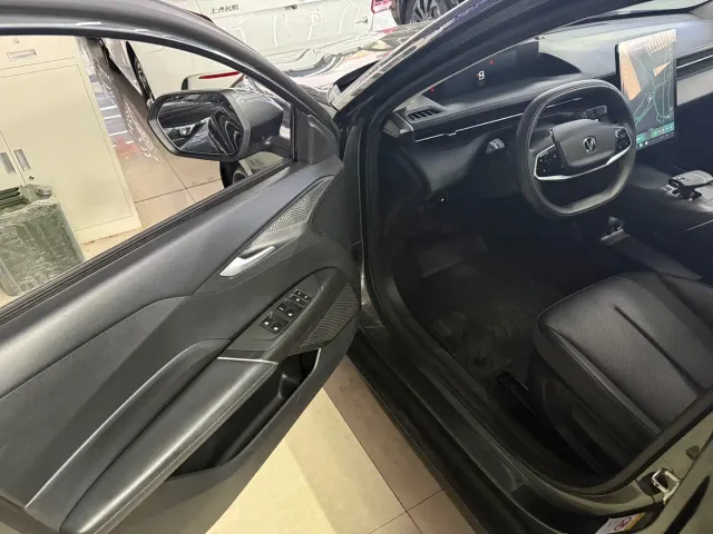 Changan Yida 2023 Blue Whale NE 1.5T GDI DCT Enjoyment Edition — Фото автомобиля 5