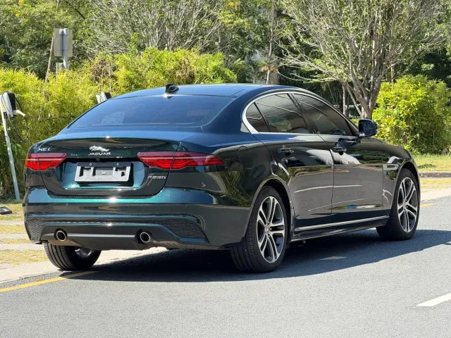 Jaguar XEL — Фото автомобиля 4