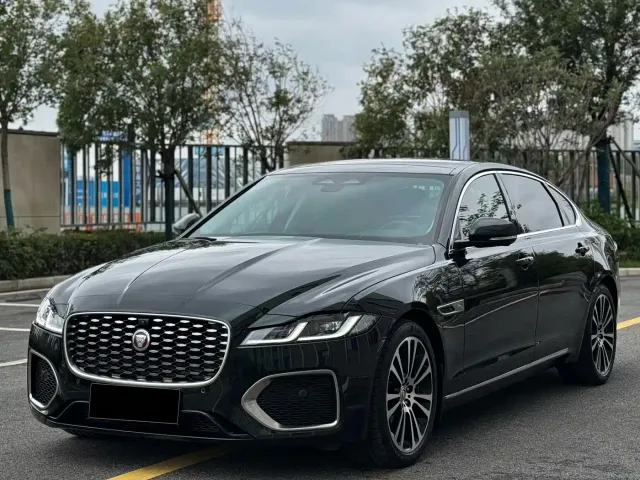 Jaguar XFL — Фото автомобиля 2