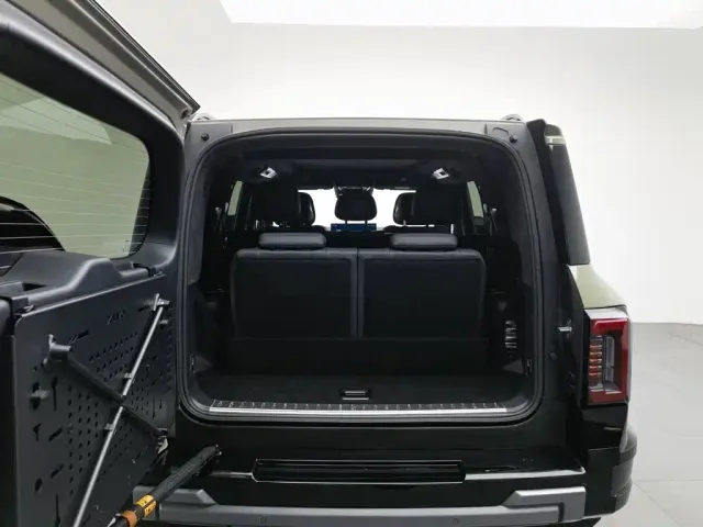 BYD FangChengBao Leopard 8 — Фото автомобиля 16