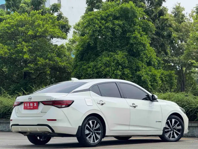 Nissan Sylphy — Фото автомобиля 4