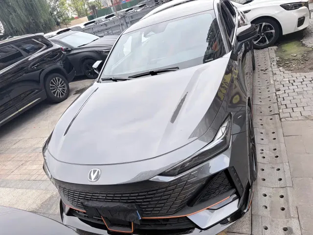 Changan UNI-V — Фото автомобиля 3