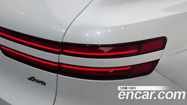 Genesis GV70 — Фото автомобиля 8