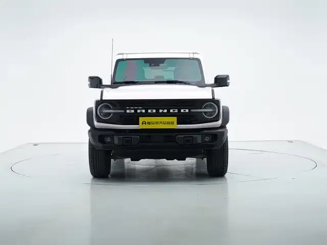 Ford Bronco — Фото автомобиля 2
