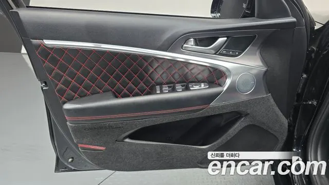 Genesis G70 — Фото автомобиля 13