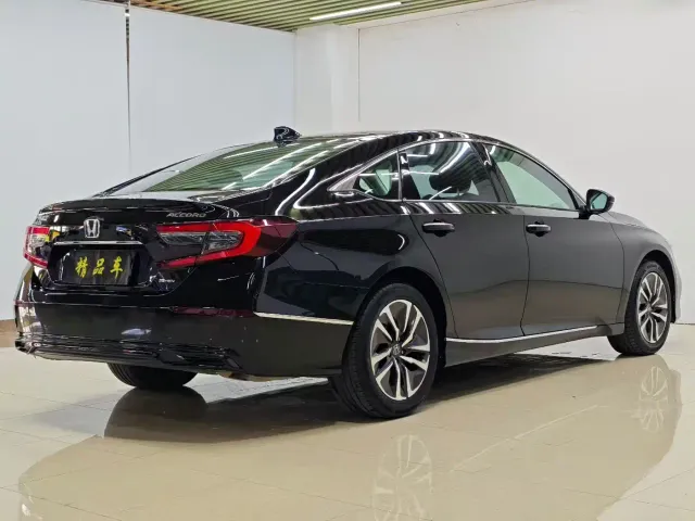 Honda Accord — Фото автомобиля 6