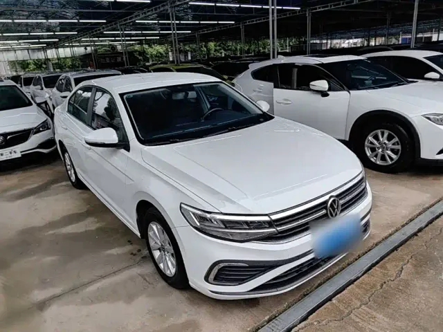 Volkswagen Bora — Фото автомобиля 3
