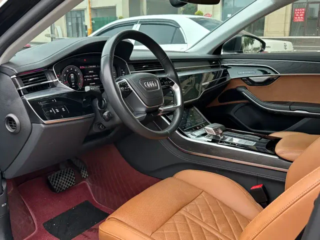Audi A8 — Фото автомобиля 7