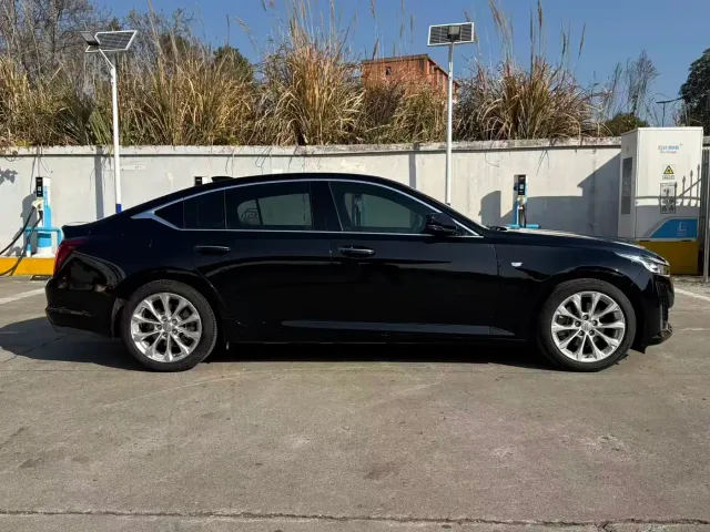 Cadillac CT5 — Фото автомобиля 5