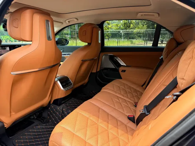 BMW 7 Series — Фото автомобиля 8
