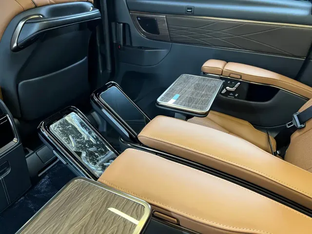 Toyota Vellfire — Фото автомобиля 13