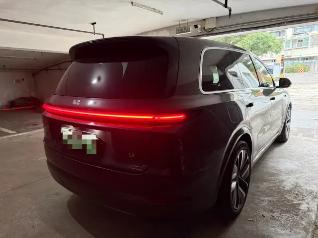 Li Auto L7 — Фото автомобиля 7