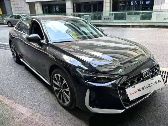 Фотография автомобиля — Audi A6L