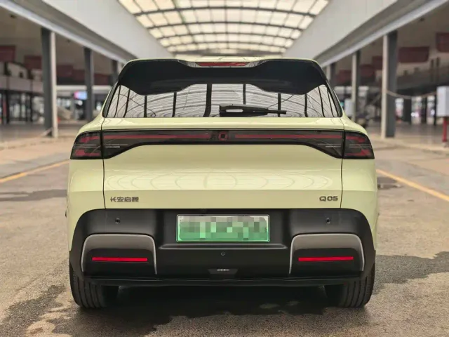 Changan Qiyuan Q05 — Фото автомобиля 12