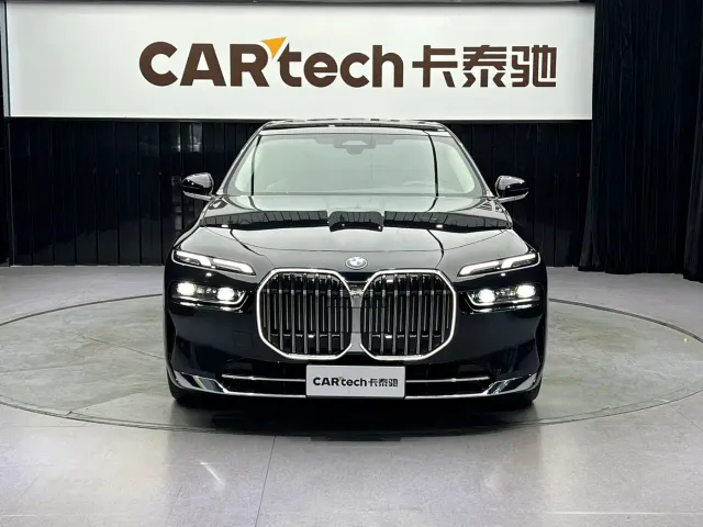 BMW 7 Series — Фото автомобиля 2