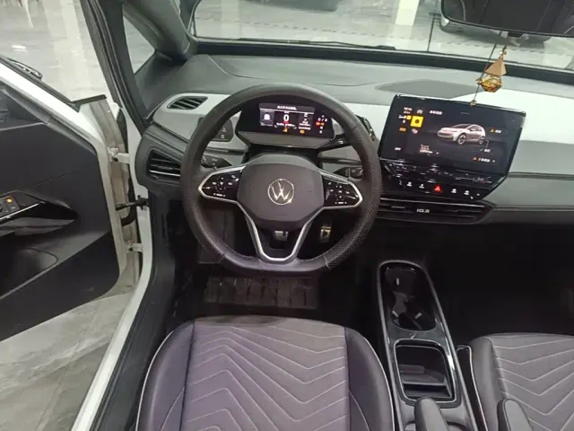 Volkswagen ID.3 — Фото автомобиля 10